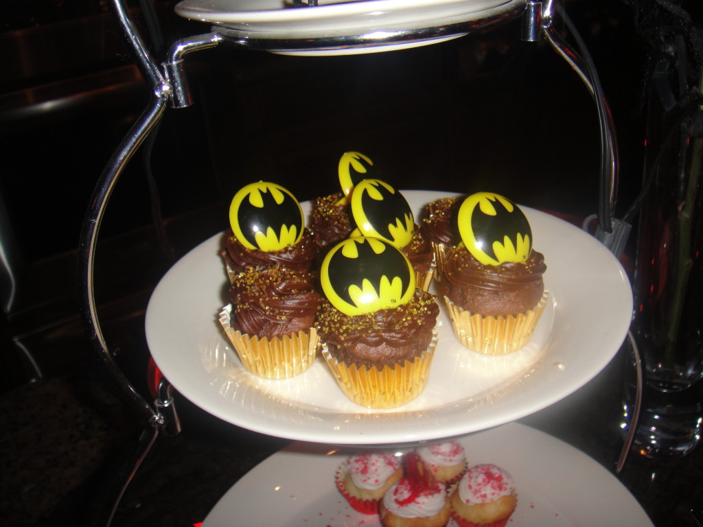 Batman cupcakes